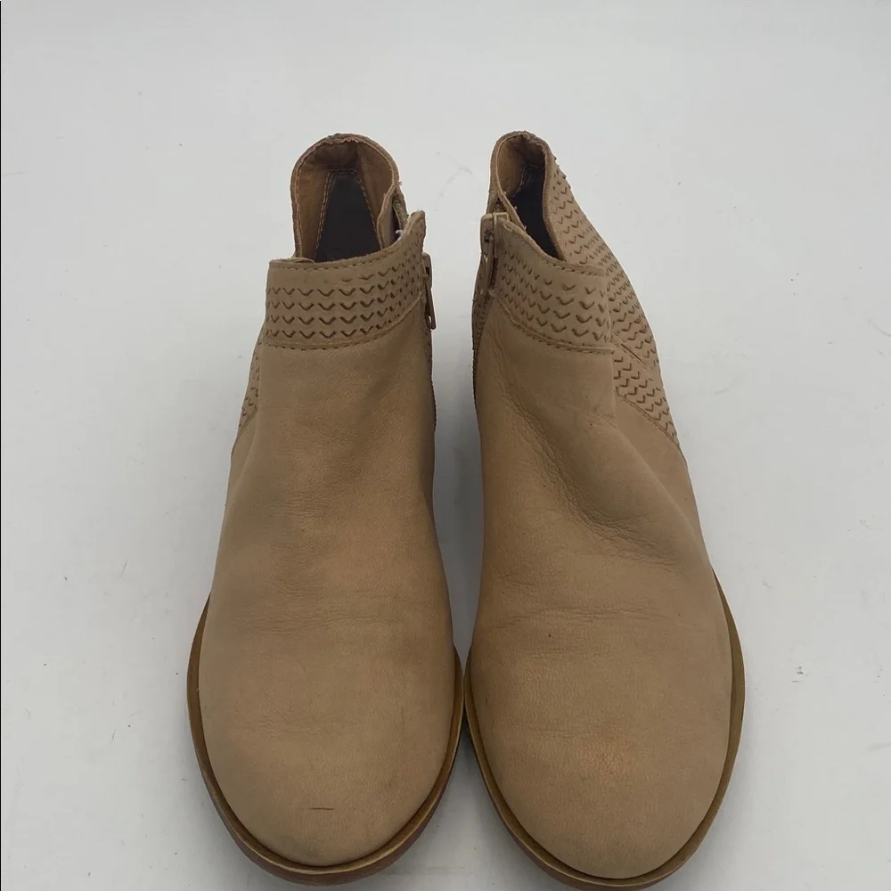 Lucky Brand Women's Tan Ankle Booties women 5.5M leather casual festival office